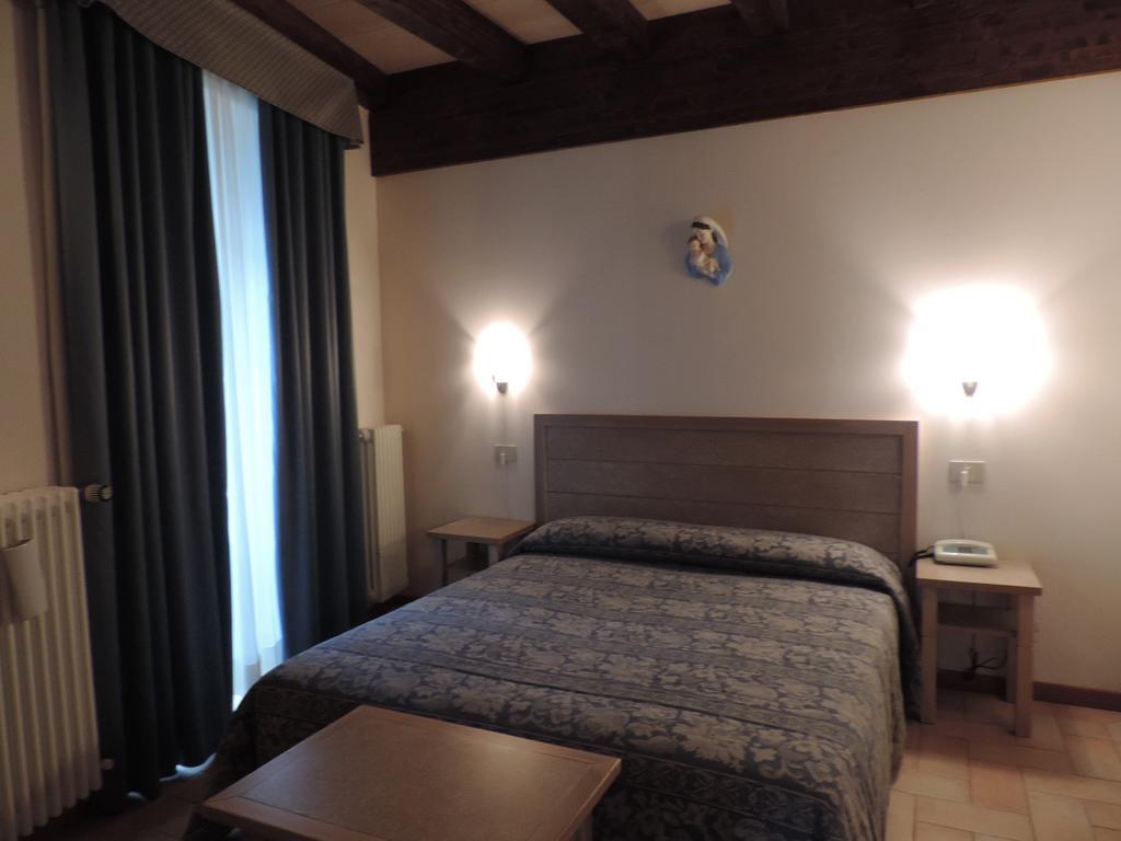 Bed and Breakfast Casa Religiosa Di Ospitalita San Ponziano Spoleto Pokój zdjęcie